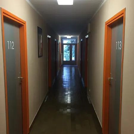 旅馆 沃德马特简单旅舍 卢布尔雅那